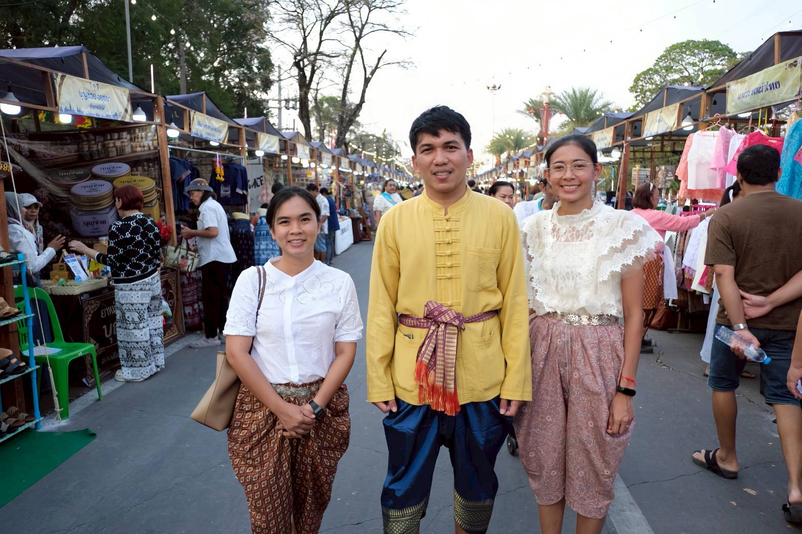 เยี่ยมให้กำลังใจ และสนับสนุนผู้ประกอบการ OTOP ในงาน “ยอยศยิ่งฟ้าอยุธยามรดกโลก”  ประจำปี 2568