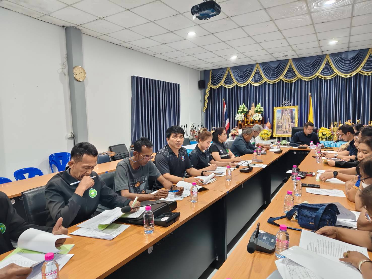 เข้าร่วมประชุมพิจารณาร่างแผนการดำเนินงาน ประจำปีงบประมาณ พ.ศ. 2570 ขององค์การบริหารส่วนตำบลปลายกลัด