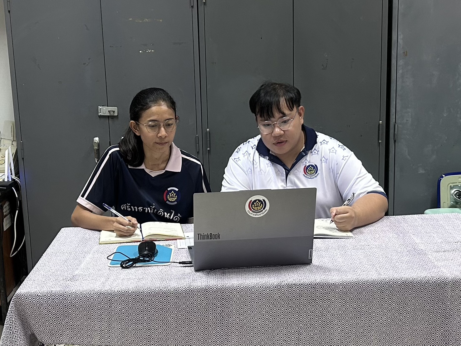 🌾สพอ.บางซ้าย ถิ่นทุ่งทอง🌾 เข้าร่วมรับฟังการประชุมชี้แจงแนวทางการดำเนินงานการบริหารการจัดเก็บข้อมูลความจำเป็นพื้นฐาน (จปฐ.) และข้อมูลพื้นฐานระดับหมู่บ้าน (กชช.2ค) ปี 2570